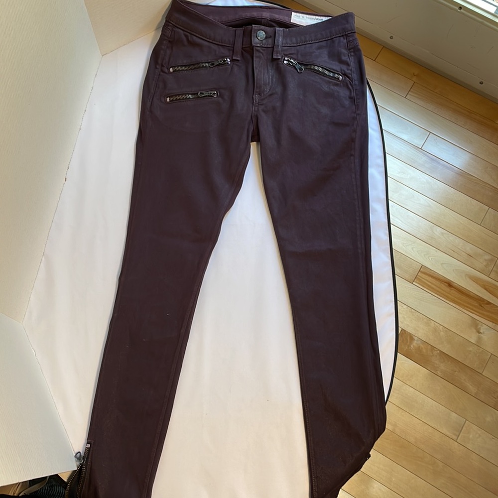 Rag & bone coated wine coloured legging jeans. Size 25 skinny